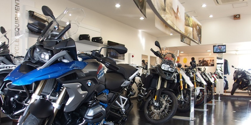 BMW Motorrad正規ディーラー/販売・営業/セールス職（店長候補）
