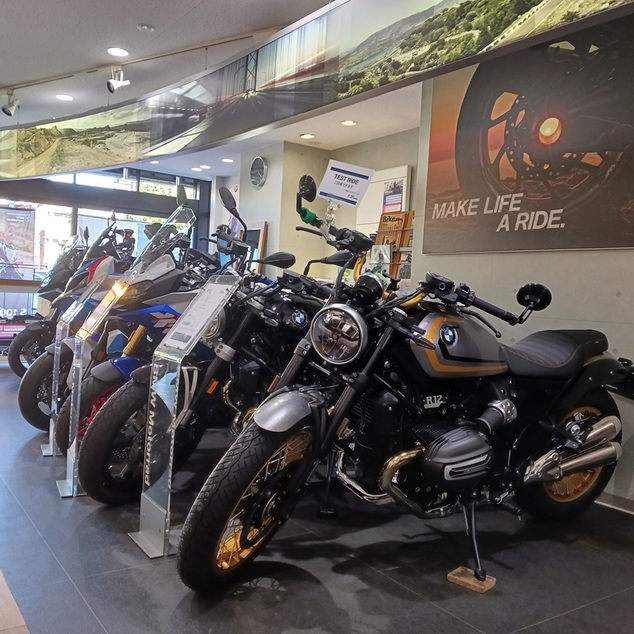 BMWバイクの販売スタッフ募集!セールス経験なしでも大歓迎!必要なのは二輪への想い!年間休日125日以上【江東区】