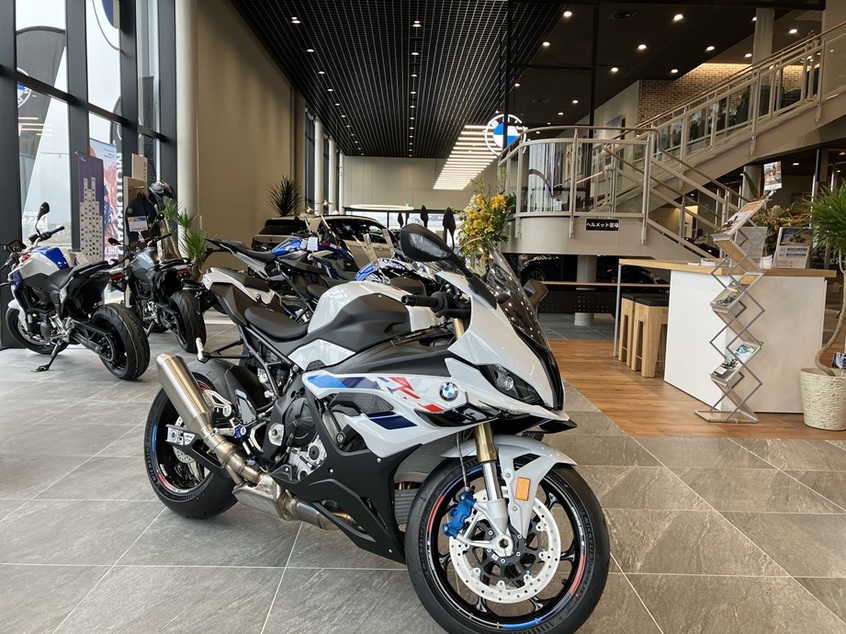 バイクの販売・営業・セールス職 BMWMotorrad 一緒に楽しいお店を作りましょう!【山口市】